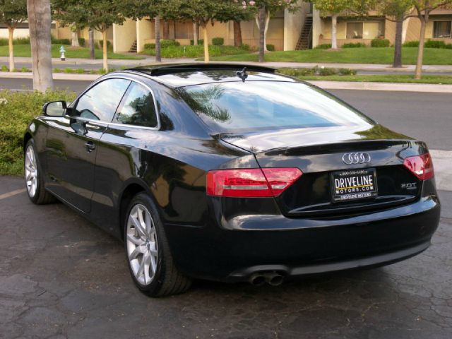 Audi A5 2012 photo 1