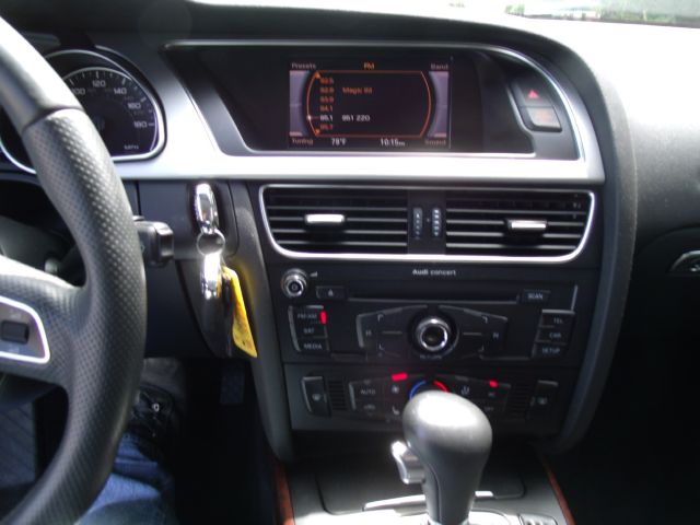 Audi A5 2012 photo 16