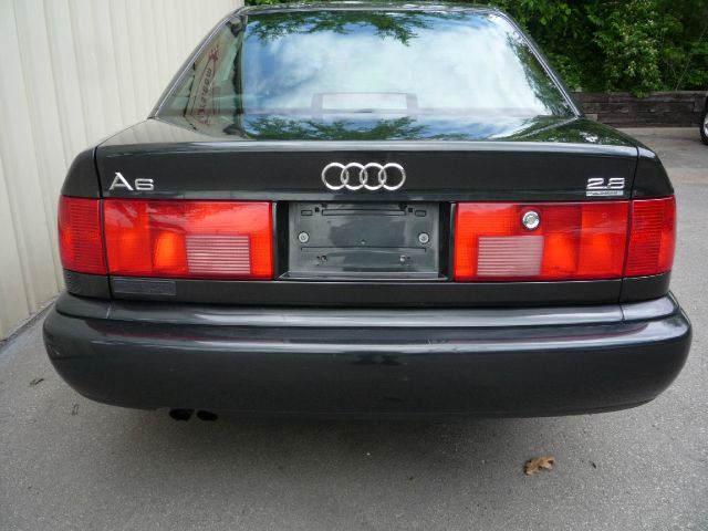 Audi A6 1997 photo 2