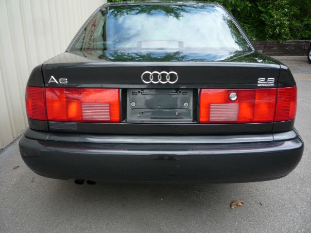Audi A6 1997 photo 2