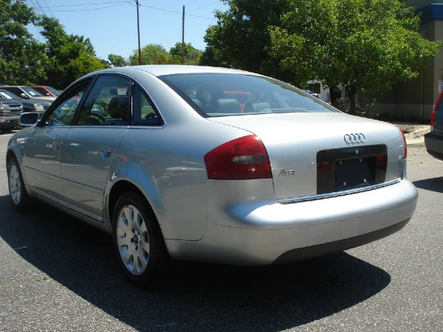 Audi A6 2 Sedan