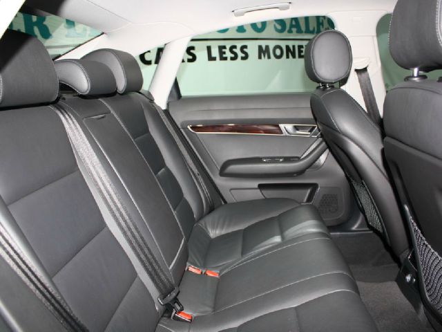 Audi A6 A8L Quattro Sedan