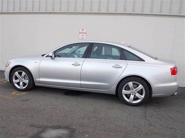 Audi A6 2012 photo 2