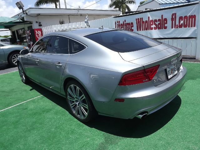Audi A7 2012 photo 1