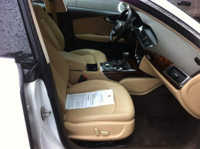 Audi A7 2012 photo 11