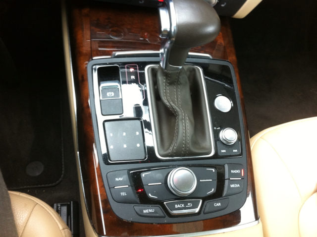 Audi A7 2012 photo 2