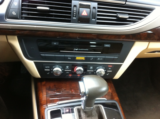 Audi A7 2012 photo 3