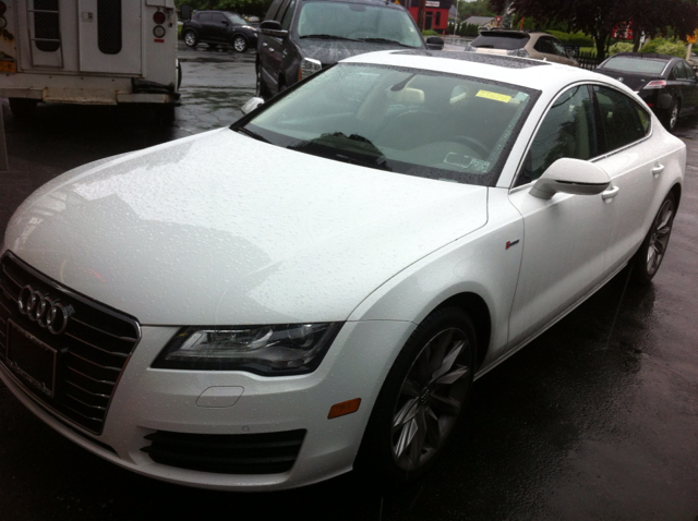Audi A7 2012 photo 8