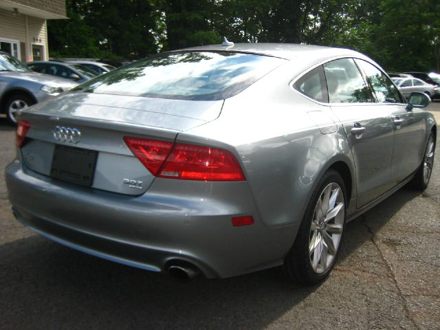 Audi A7 2012 photo 1