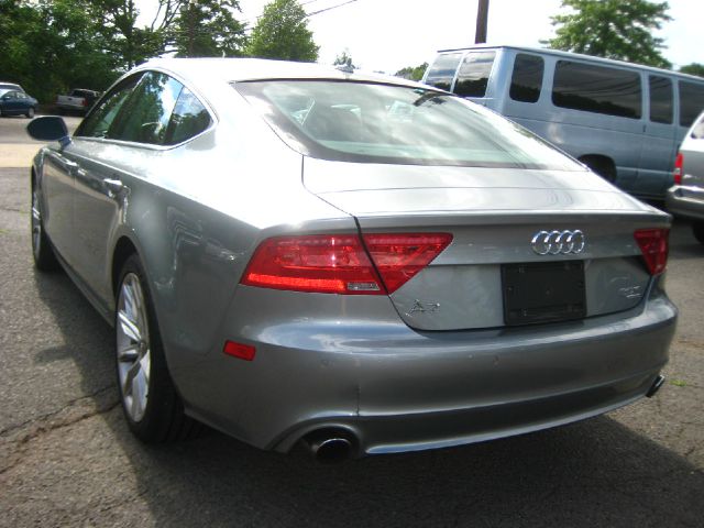 Audi A7 2012 photo 4