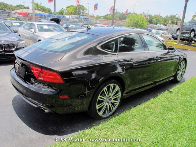 Audi A7 2013 photo 4