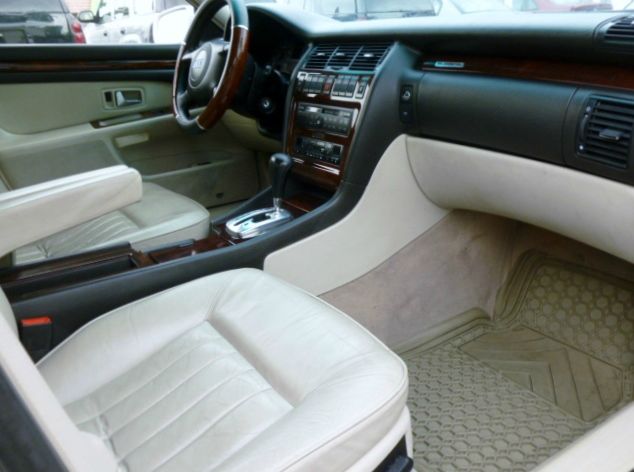Audi A8 1998 photo 2