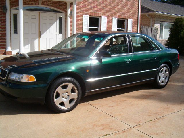Audi A8 1999 photo 3