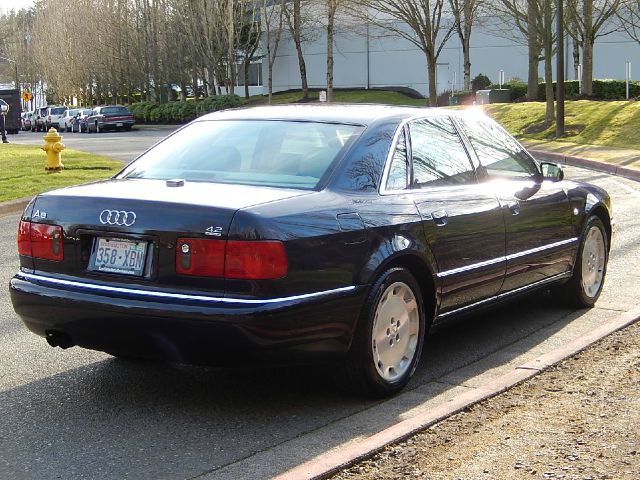 Audi A8 2001 photo 1