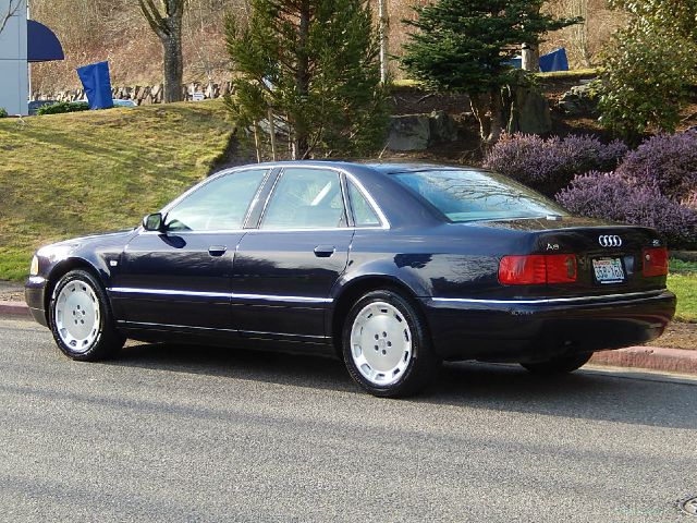 Audi A8 2001 photo 3