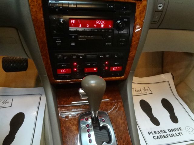 Audi A8 2002 photo 1