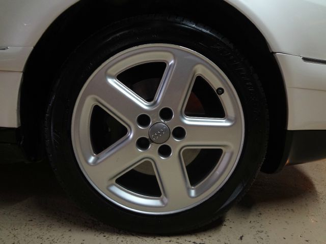 Audi A8 2002 photo 3