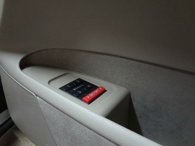 Audi A8 2002 photo 46