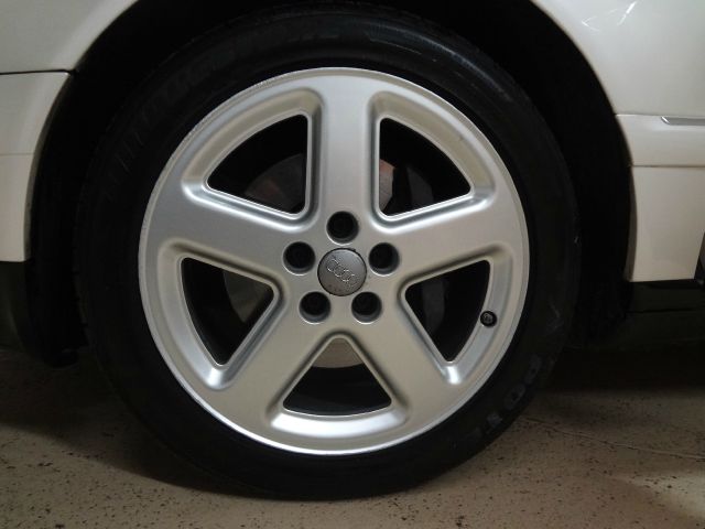 Audi A8 2002 photo 50