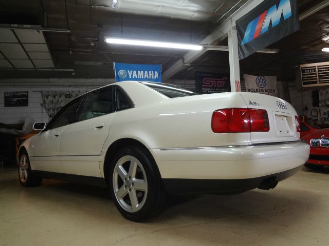 Audi A8 2002 photo 9