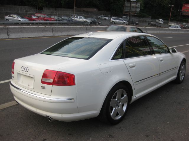 Audi A8 2004 photo 3