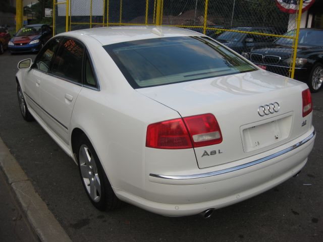 Audi A8 2004 photo 4