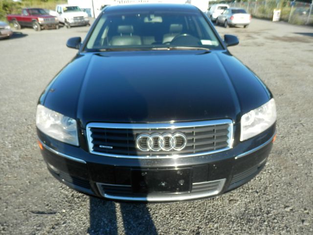 Audi A8 2004 photo 4