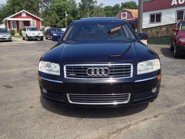 Audi A8 2004 photo 4