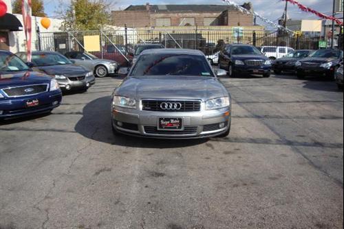 Audi A8 2004 photo 1