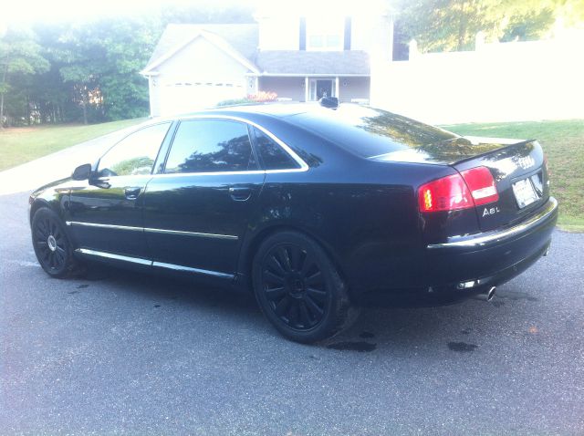 Audi A8 2004 photo 1