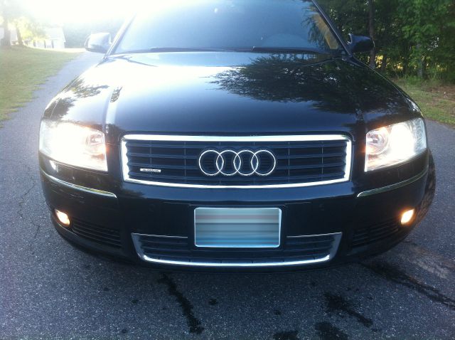 Audi A8 2004 photo 4