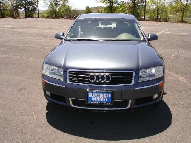 Audi A8 2004 photo 10