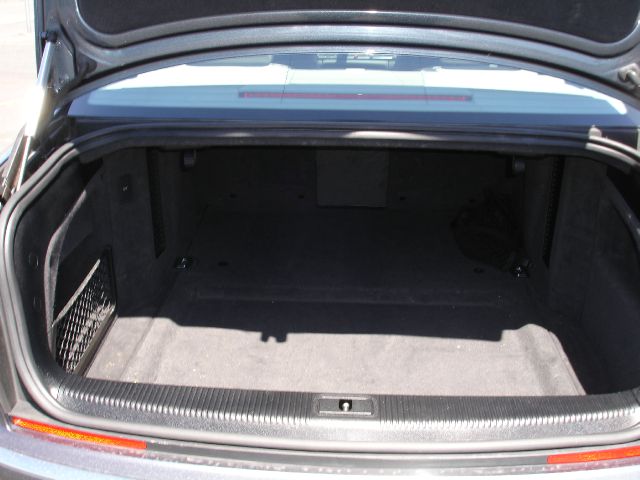 Audi A8 2004 photo 11