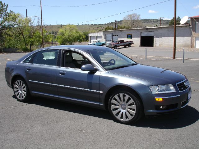 Audi A8 2004 photo 7
