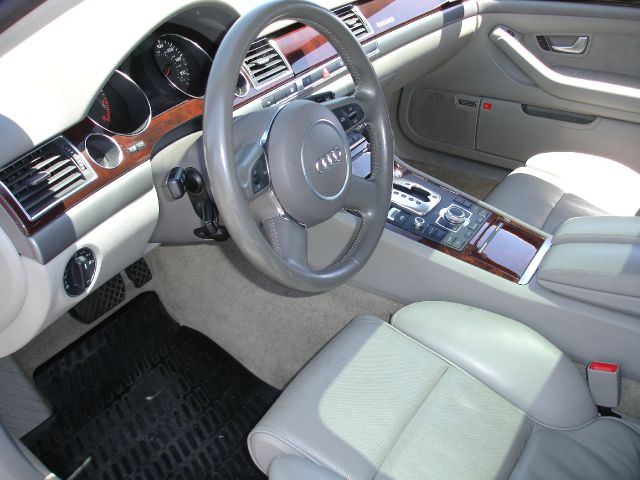 Audi A8 2004 photo 9