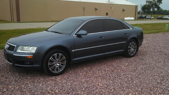 Audi A8 2004 photo 4