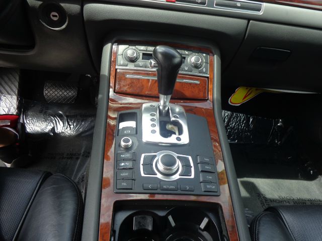 Audi A8 2004 photo 4