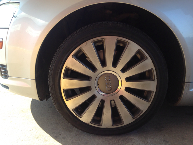 Audi A8 2004 photo 2