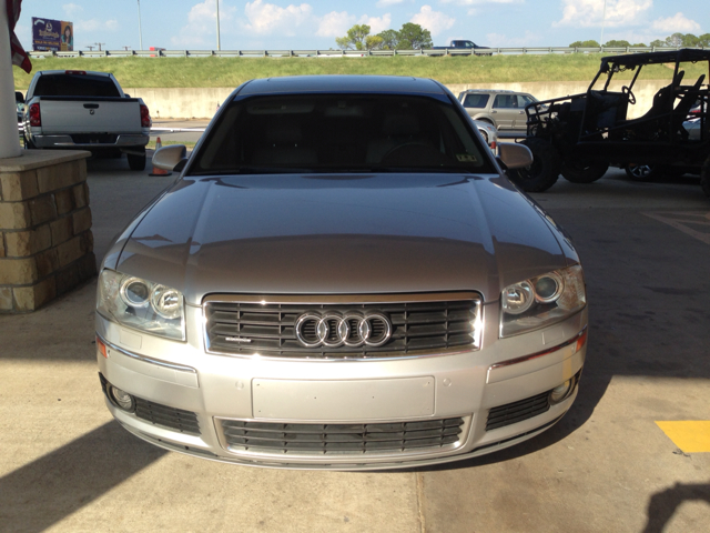Audi A8 2004 photo 4