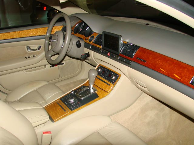 Audi A8 2004 photo 0