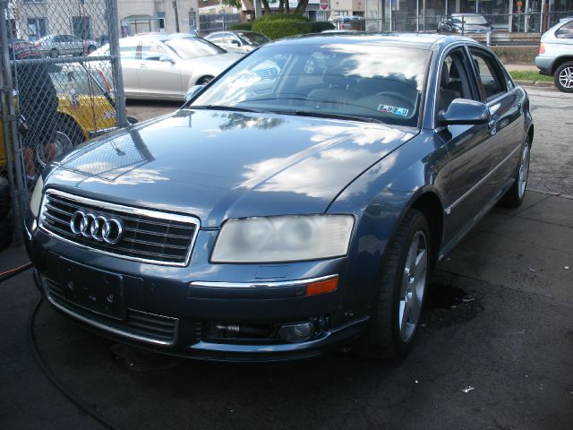 Audi A8 2004 photo 1