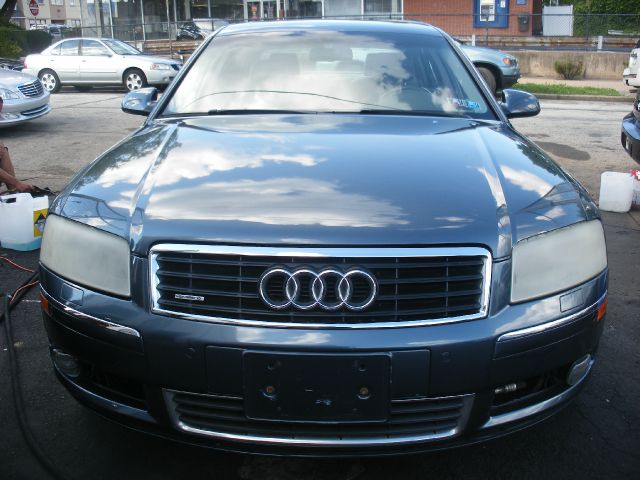 Audi A8 2004 photo 4