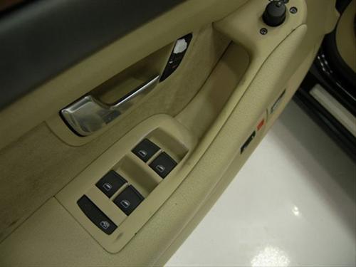 Audi A8 2004 photo 4