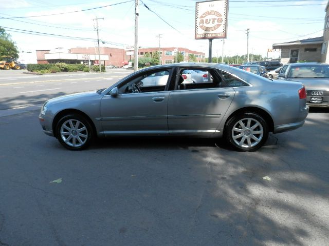 Audi A8 2005 photo 4