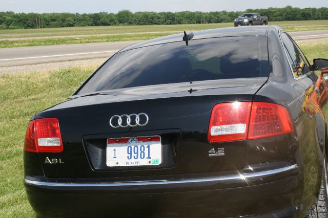 Audi A8 2005 photo 4