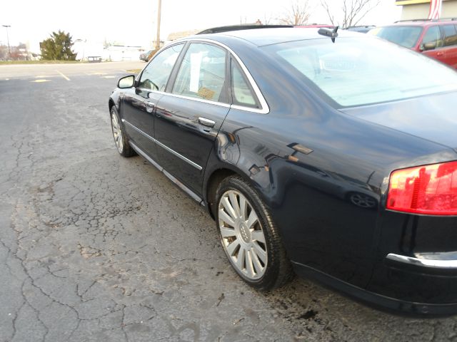 Audi A8 2005 photo 2