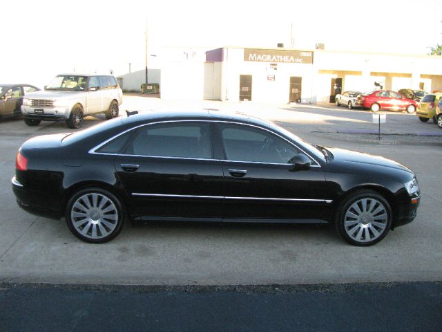Audi A8 2005 photo 1