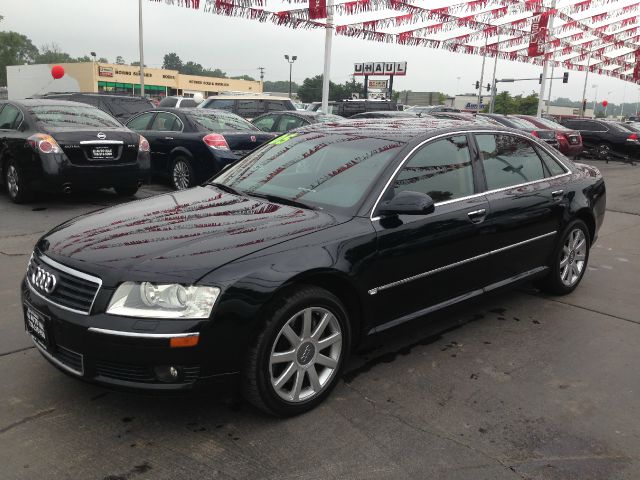 Audi A8 2005 photo 2