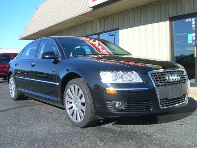 Audi A8 2006 photo 4