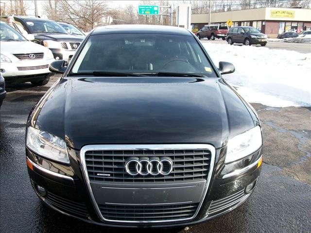Audi A8 2006 photo 1